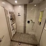 Penthouse Mit Traumblick Auf Teutoburger Wald - Dachterrasse, Whirlpool, Tiefgarage, Innenstadt דירה