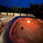 Penthouse Mit Traumblick Auf Teutoburger Wald - Dachterrasse, Whirlpool, Tiefgarage, Innenstadt דירה *