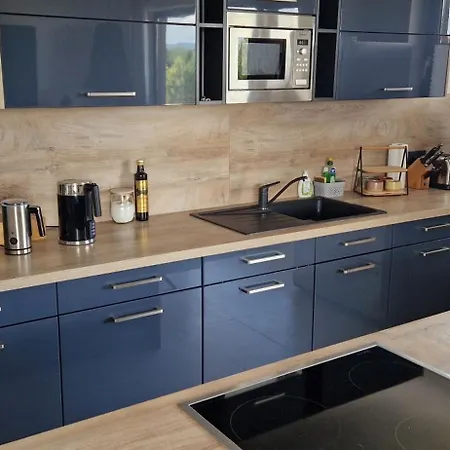 Penthouse Mit Whirlpool, Traumblick Und Grosser Dachterrasse *