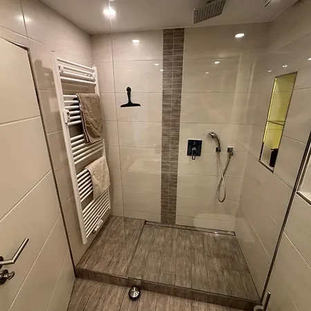 Penthouse Mit Traumblick Auf Teutoburger Wald - Dachterrasse, Whirlpool, Tiefgarage, Innenstadt Lejlighed
