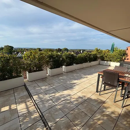 דירה Penthouse Mit Traumblick Auf Teutoburger Wald - Dachterrasse, Whirlpool, Tiefgarage, Innenstadt באד זאלצפלן