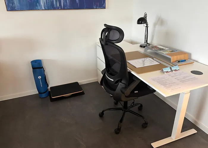 Penthouse Mit Traumblick Auf Teutoburger Wald - Dachterrasse, Whirlpool, Tiefgarage, Innenstadt Apartman *