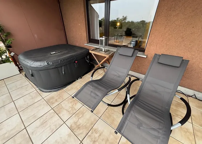 Penthouse Mit Traumblick Auf Teutoburger Wald - Dachterrasse, Whirlpool, Tiefgarage, Innenstadt Apartman *